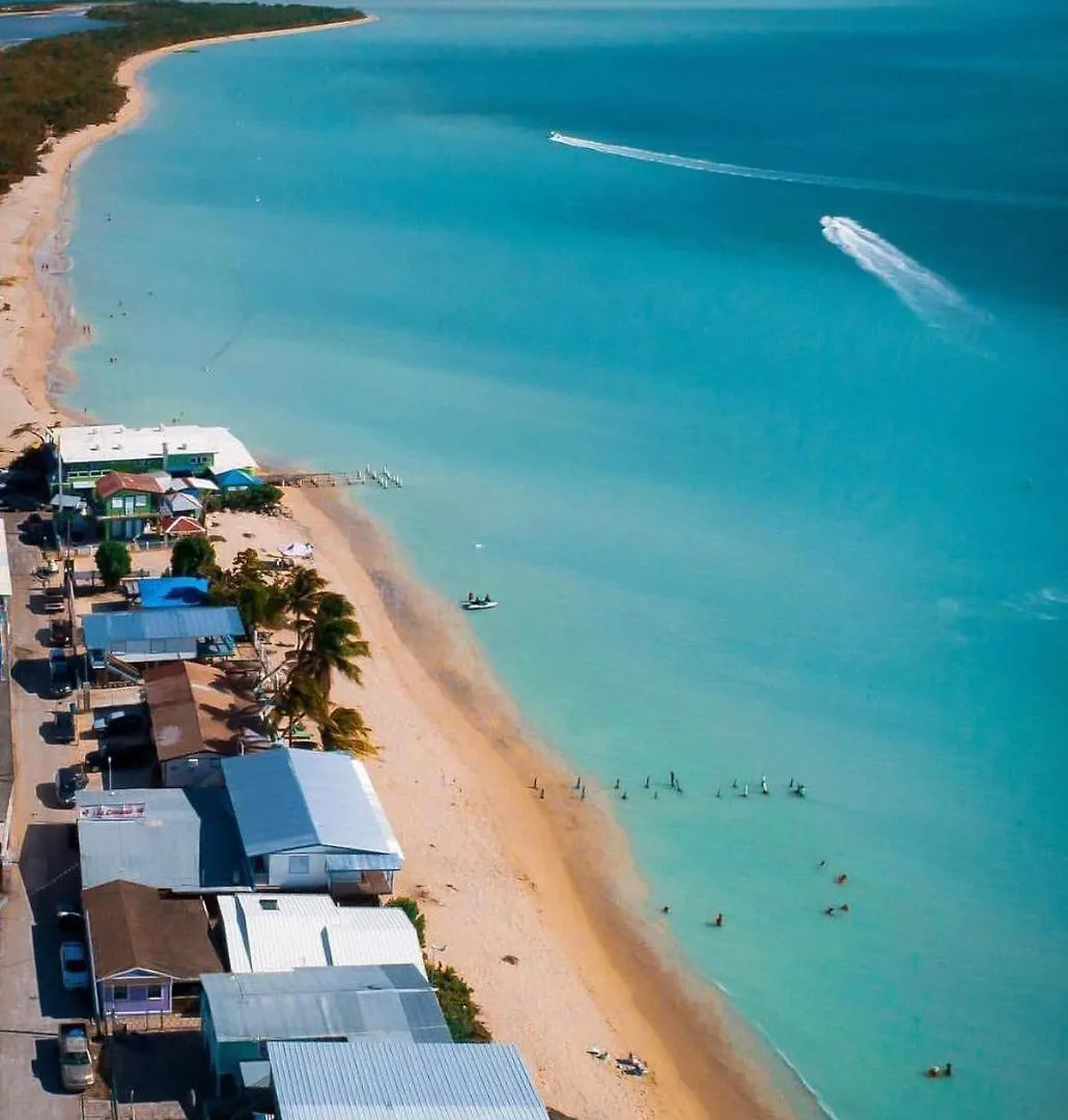Luichy'S Seaside Hotel At Playa El Combate Guest house