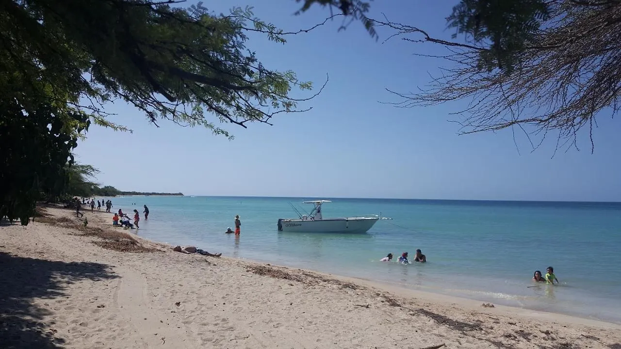 Guest house Luichy'S Seaside Hotel At Playa El Combate